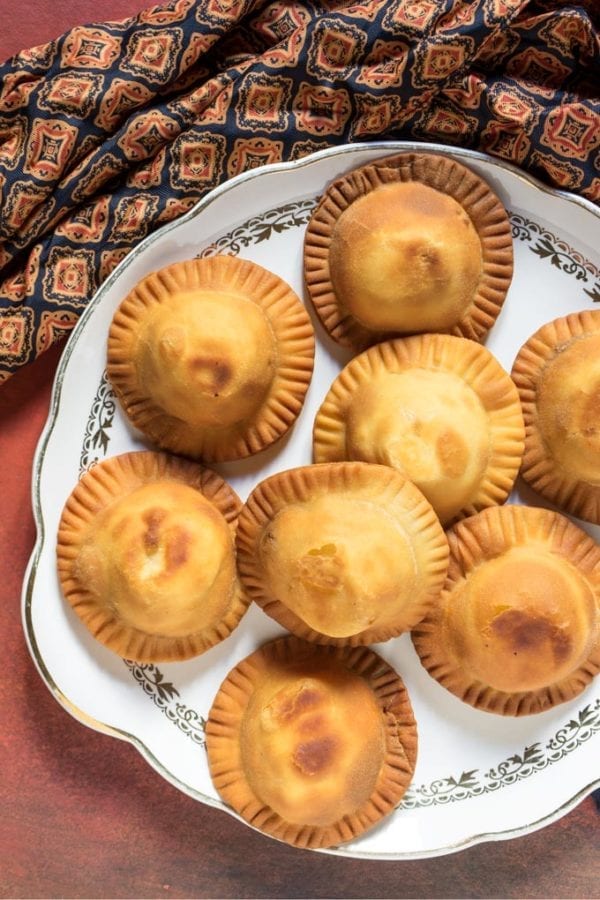 Pastelitos Venezolanos - Traditional Venezuelan Recipe | 196 flavors